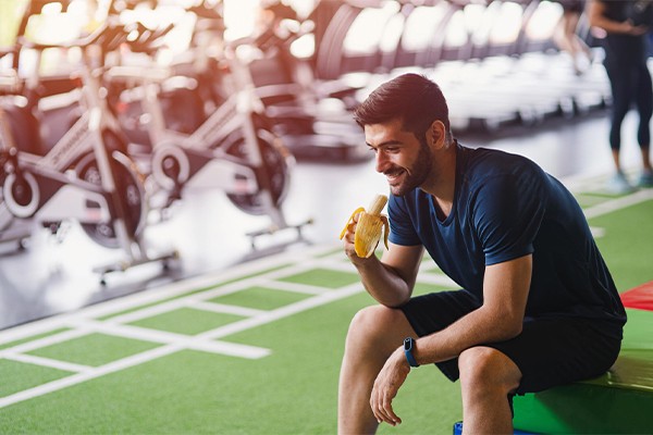در حین تمرین بدنسازی چه بخوریم؟ 4 تامین انرژی حین تمرین بدنسازی
