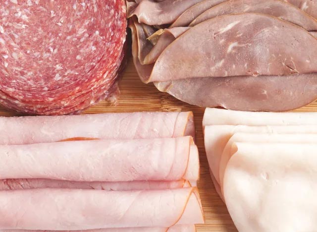 20 تا از بدترین غذاها که ارزش خوردن ندارند 38 گوشتهای فراوری شده
