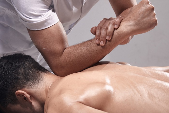 فواید ماساژ بعد از ورزش+ تاثیر ماساژ بر ریکاوری 15 فواید ماساژ بعد از ورزش