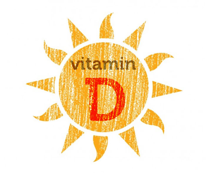 7 ویتامین ضروری و ماده مغذی که بعد از 40 سالگی به آنها نیاز دارید 10 take Vitamin D