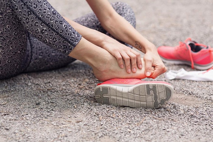 چرا هنگام پیاده روی دچار درد میشویم؟ کدام درد را باید جدی گرفت؟ 5 چرا هنگام پیاده روی دچار درد میشویم؟ کدام درد را باید جدی گرفت؟