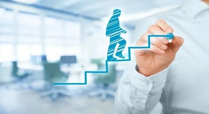 تاثیرگذارترین انواع کوچینگ ورای مربیگری ورزشی 5 کوچینگ مالی و توسعه شرکت